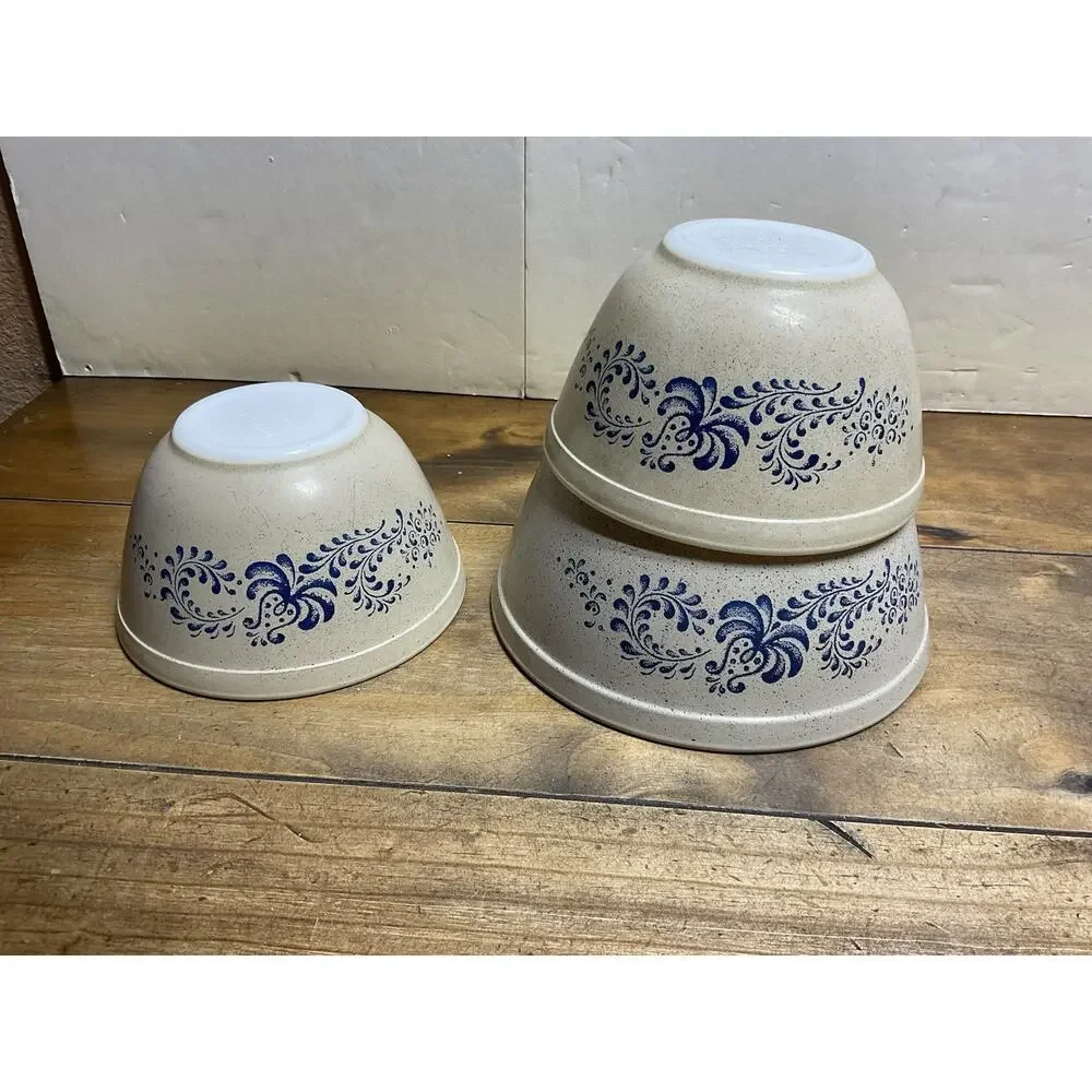 Pyrex vintage homestead